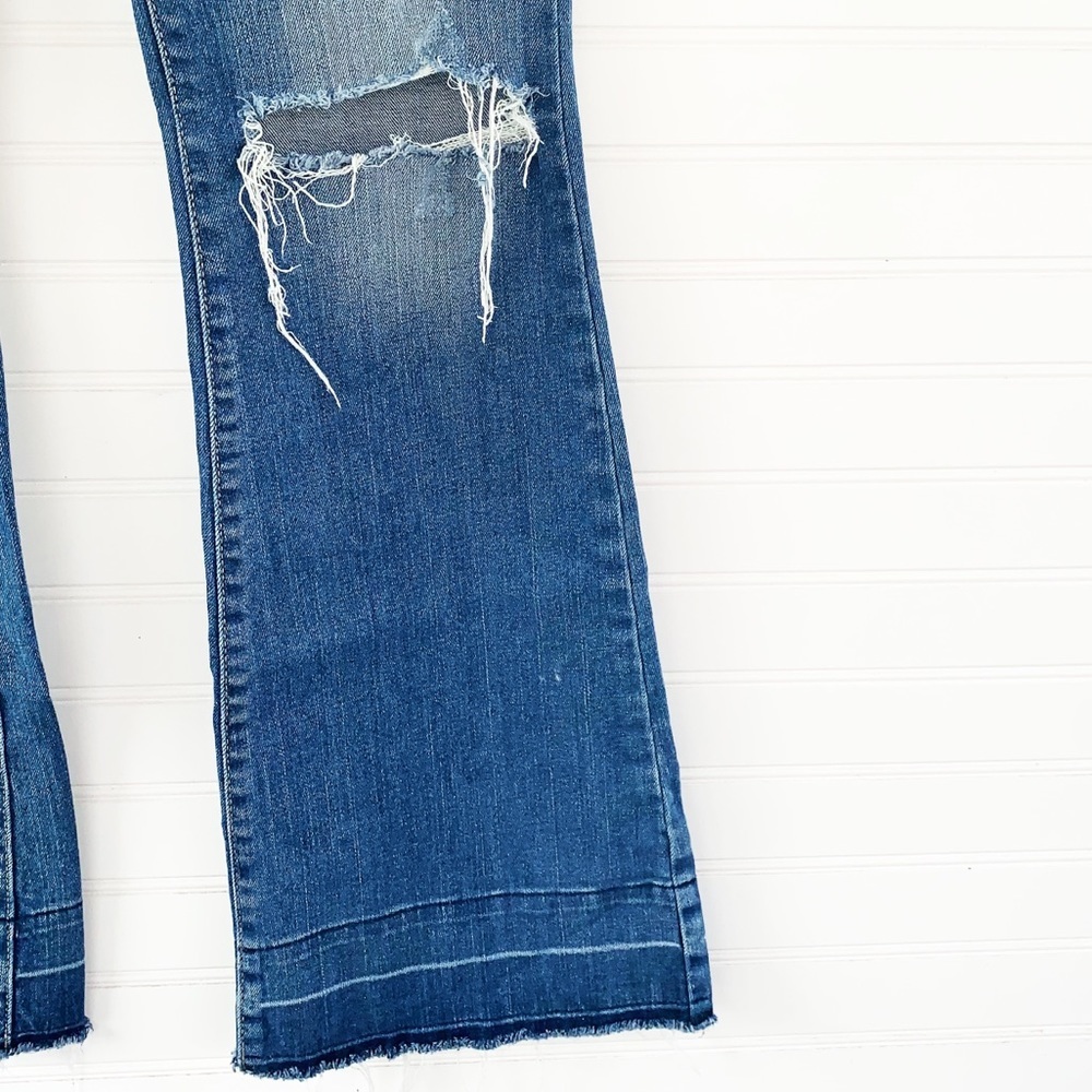 Arizona Blue Flare Distressed Jeans Juniors Size 5 - Picture 7 of 15